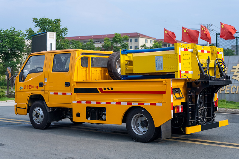 江铃防撞缓冲车